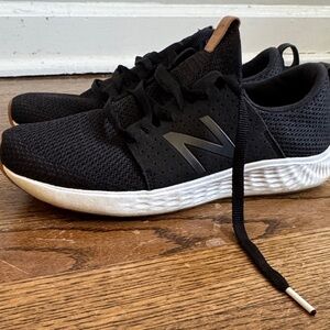 New Balance Black and White Athletic women’s Shoes